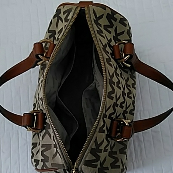 SOLD💥💥HP 10/16/19 💥💥Michael Kors Grayson - Picture 6 of 6